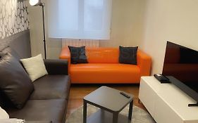 Vivienda Turistica Urbana En Santuchu, Comoda, Funcional Y Con Parking